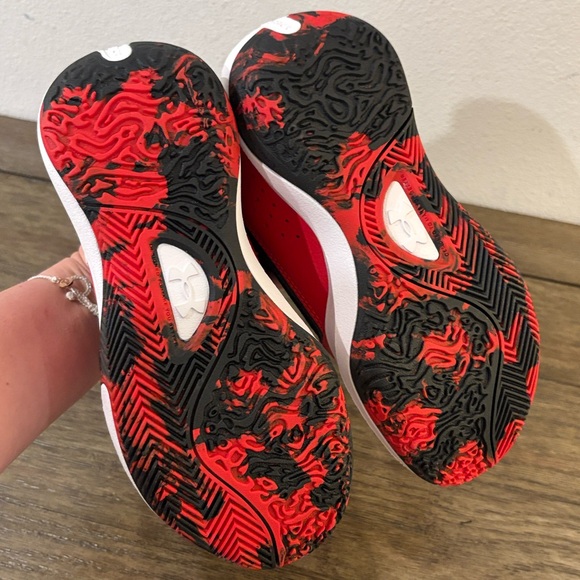 NEW [Under Armour] Lockdown 7 Black/Red/White Athletic Sneakers Shoes Youth 3.5 - Picture 10 of 12